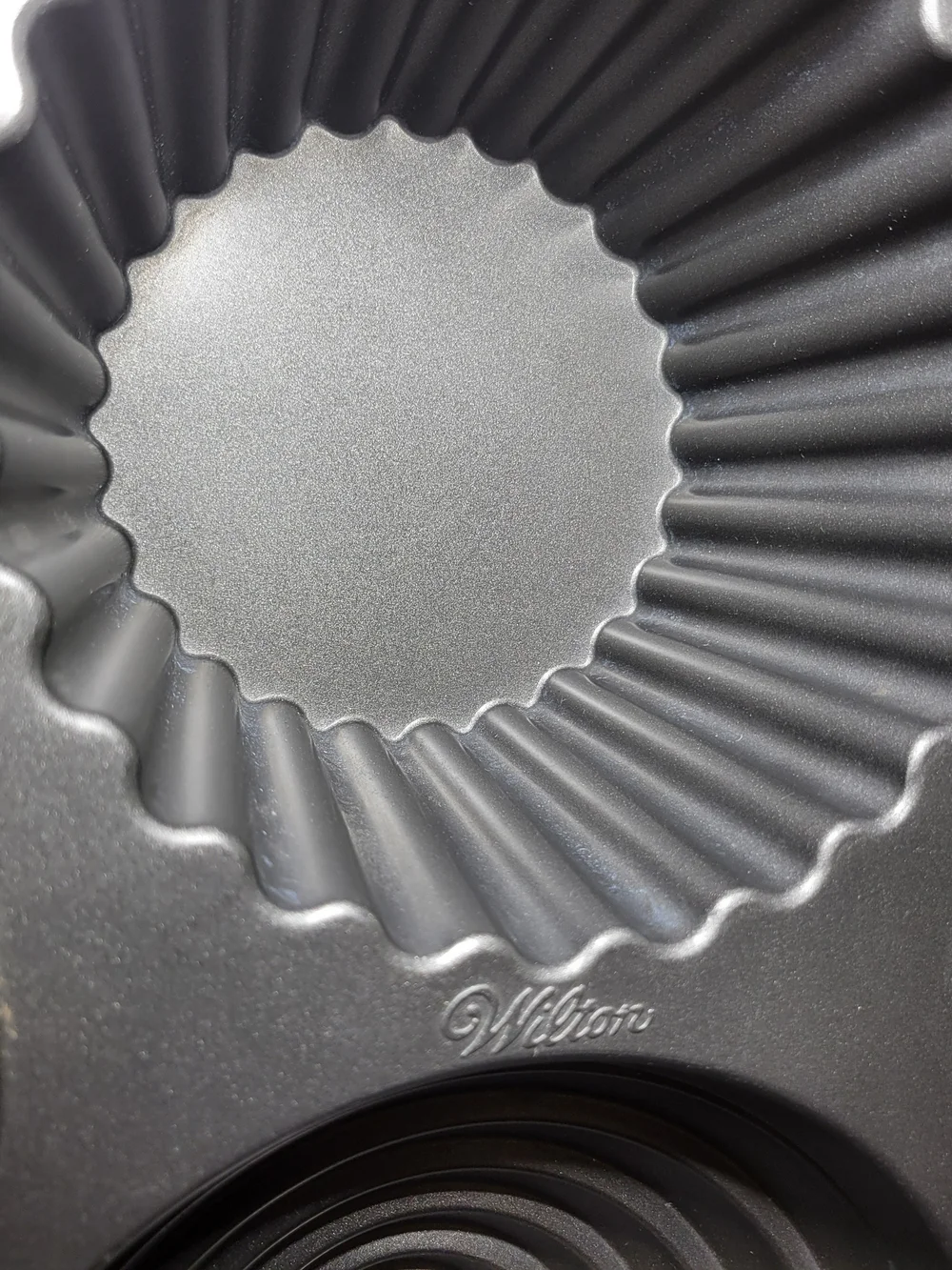 Wilton Dimensions Giant Cupcake Pan (Model #2105-5038)